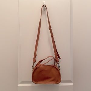 Madewell The Sydney Zip Top Crossbody Bag